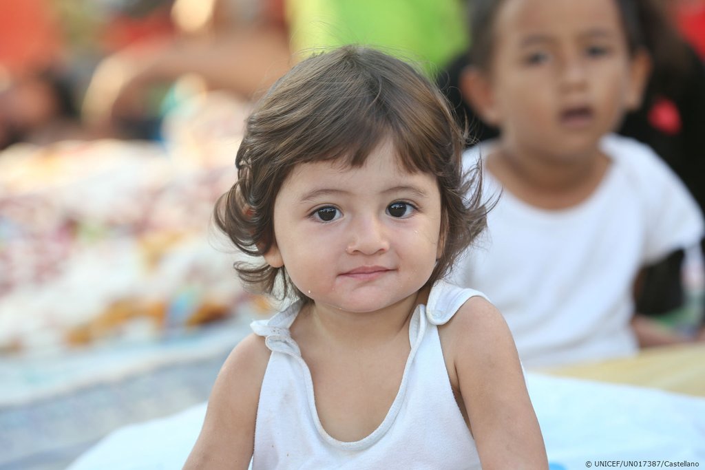 UNICEFUSA's tweet photo. UNICEF is setting up learning spaces to get kids back to learning after #EcuadorEarthquake: https://t.co/t3IcO3FyRd https://t.co/MVtVksqhJr