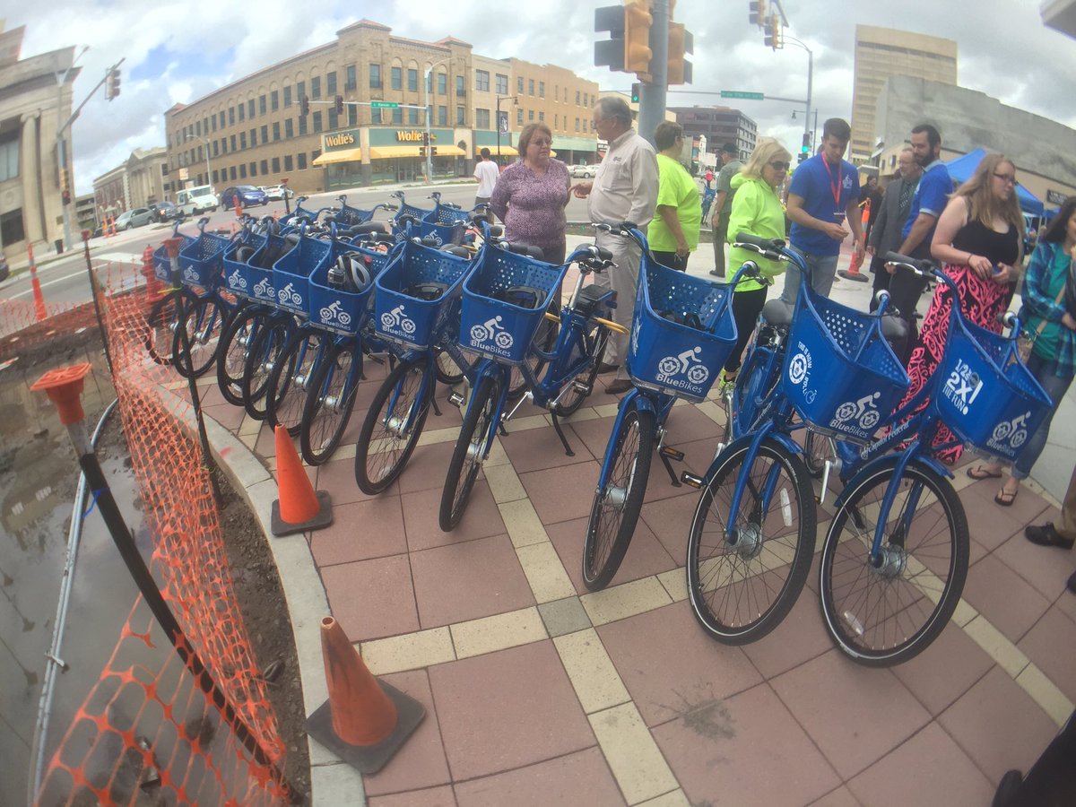 wibwEric's tweet photo. 100 blue bikes have now been added to the #TopekaMetro bikes. #RideToLive #WIBW #CapitolFederal https://t.co/C2opoFhgUw