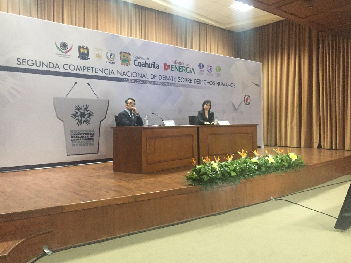 JurisUAdeC's tweet photo. James Cavallaro, Presidente de la @CIDH expone conferencia magistral en nuestra Facultad @UAdeC #Coahuila https://t.co/Fmj0lEv37T