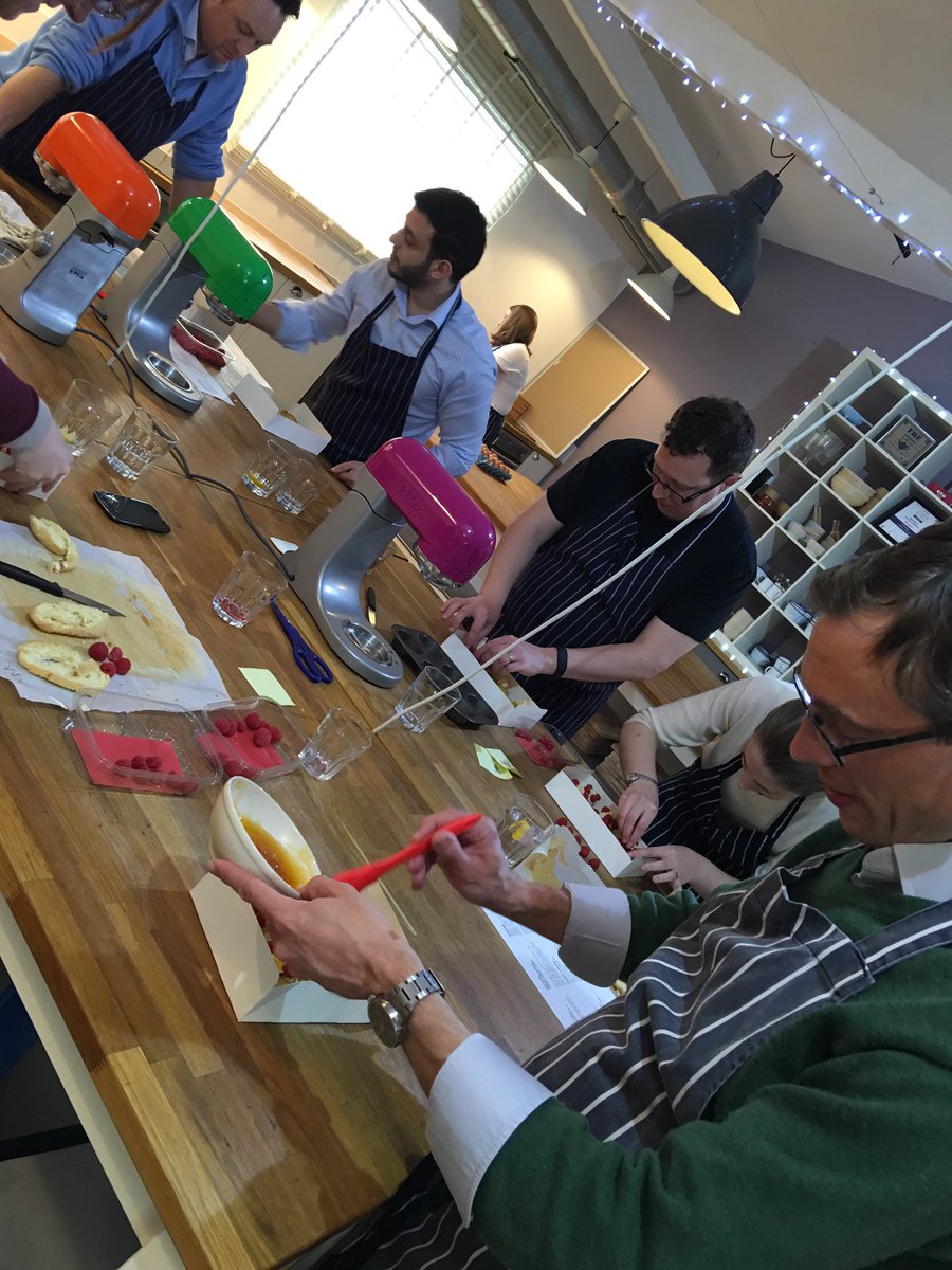 WKCookerySchool's tweet photo. @TalkTalk #corporatecooking #BakeOff https://t.co/wrf2lVxrv8
