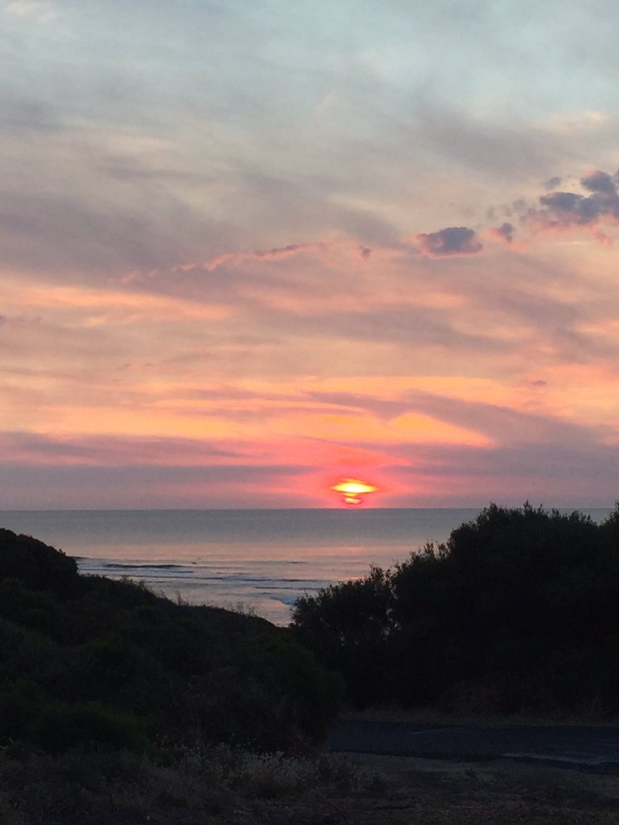 SeanIDES3000's tweet photo. #Australia #yallingup #takemetothebeach https://t.co/5yOs6qmoxb