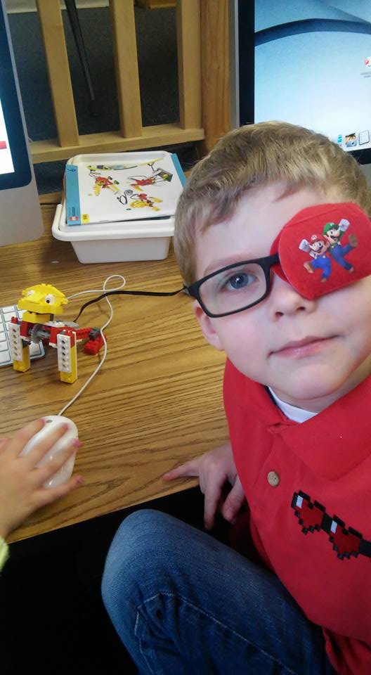 PatchPalClub's tweet photo. Great job wearing your eye patch! We are proud of you for working to make your eye stronger! #patchpower #patchpals https://t.co/7qEGYV4b19