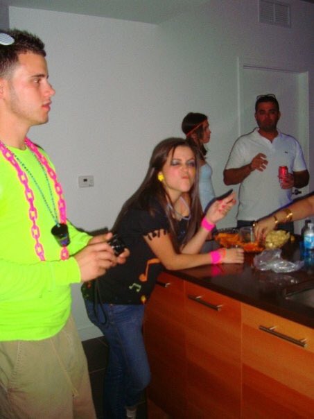 KathleenLights1's tweet photo. NEON PARTY 2009 #katchats https://t.co/UbooYMVoZB