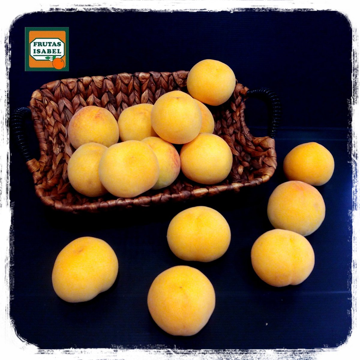 Isabel_SMB's tweet photo. Y hoy toca la presentación del #melocoton,#sevillano, vamos a #disfrutar de esta #fruta su #aroma y #sabor https://t.co/HE7fkCXl2E