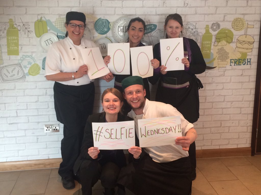 AJSSmall's tweet photo. Enjoying 100% occupancy here at London sidcup #selfiewednesday! @katyg23 @benjamin_86809 @HelderJRDias @danny2492 https://t.co/rOnBNgB9EB