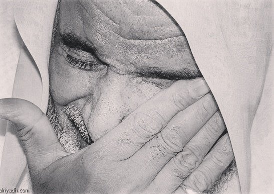 AbdElrhmanEtraf's tweet photo. ﻳﺎ ﺷﺎﻛﻴﺎً ﻫﻢَّ اﻟﺤﻴﺎة وﺿﻴﻘﻬﺎ
أﺑﺸﺮْ ﻓﺮبك ﻗﺪ أﺑﺎن اﻟﻤﻨﻬﺠﺎ

ﻣﻦ ﻳﺘَّقِ اﻟﺮﺣﻤﻦَ ﺟَﻞَّ ﺟﻼله
ﻳﺠﻌﻞْ ﻟﻪ ﻣﻦ ﻛﻞِّ ﺿﻴﻖٍ ﻣﺨﺮﺟﺎً https://t.co/mLYazGGot6