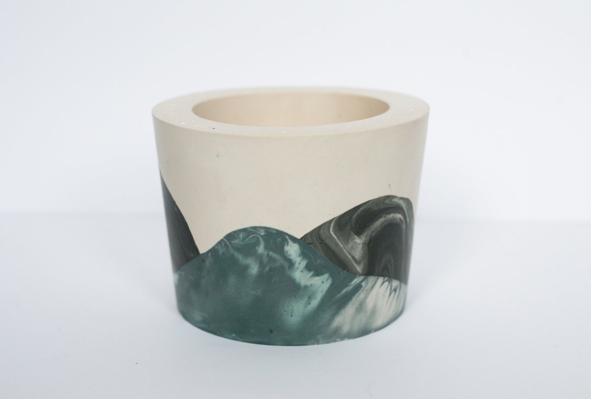 Just added a load of new stock / Also exhibiting at @TheSentinelG this month!

etsy.com/uk/shop/OrePots