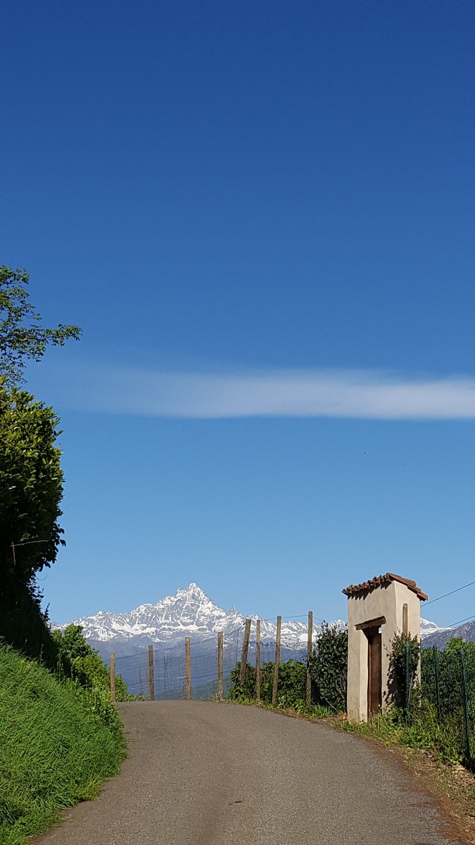 TerresMonviso's tweet photo. A #Saluzzo (Cn),il paesaggio e" garantito dal #MaB-Unesco 
#visitmove #naturemove https://t.co/1TFRY58KOg