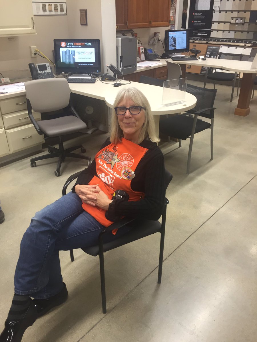 After 22 years of service, this is how you spend your last day at work!@asm212230 @SallyGansiorTHD