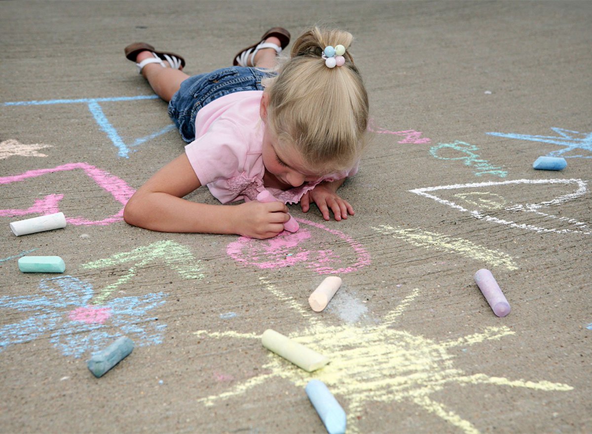 Todaysparent's tweet photo. Get your kids outdoors! 8 activities that develop fine motor skills —> https://t.co/YnHFbjPy1g https://t.co/NtsqhtB8xC