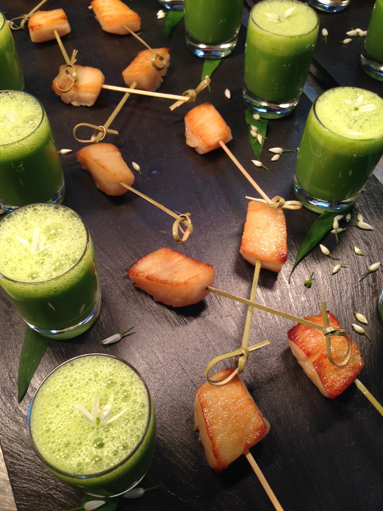 Tonight <a href="/lemanoir/">Le Manoir aux Quat'Saisons, A Belmond Hotel</a> #culinary dinner we serve 30 <a href="/RelaisChateaux/">Relais & Châteaux</a> chefs and owner with 40 michelin stars between them!