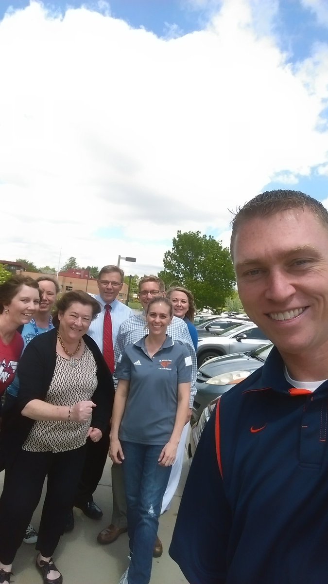 OlatheEastGolf's tweet photo. Beautiful day for a walk! @OSDWellness https://t.co/QIHOMluMCc