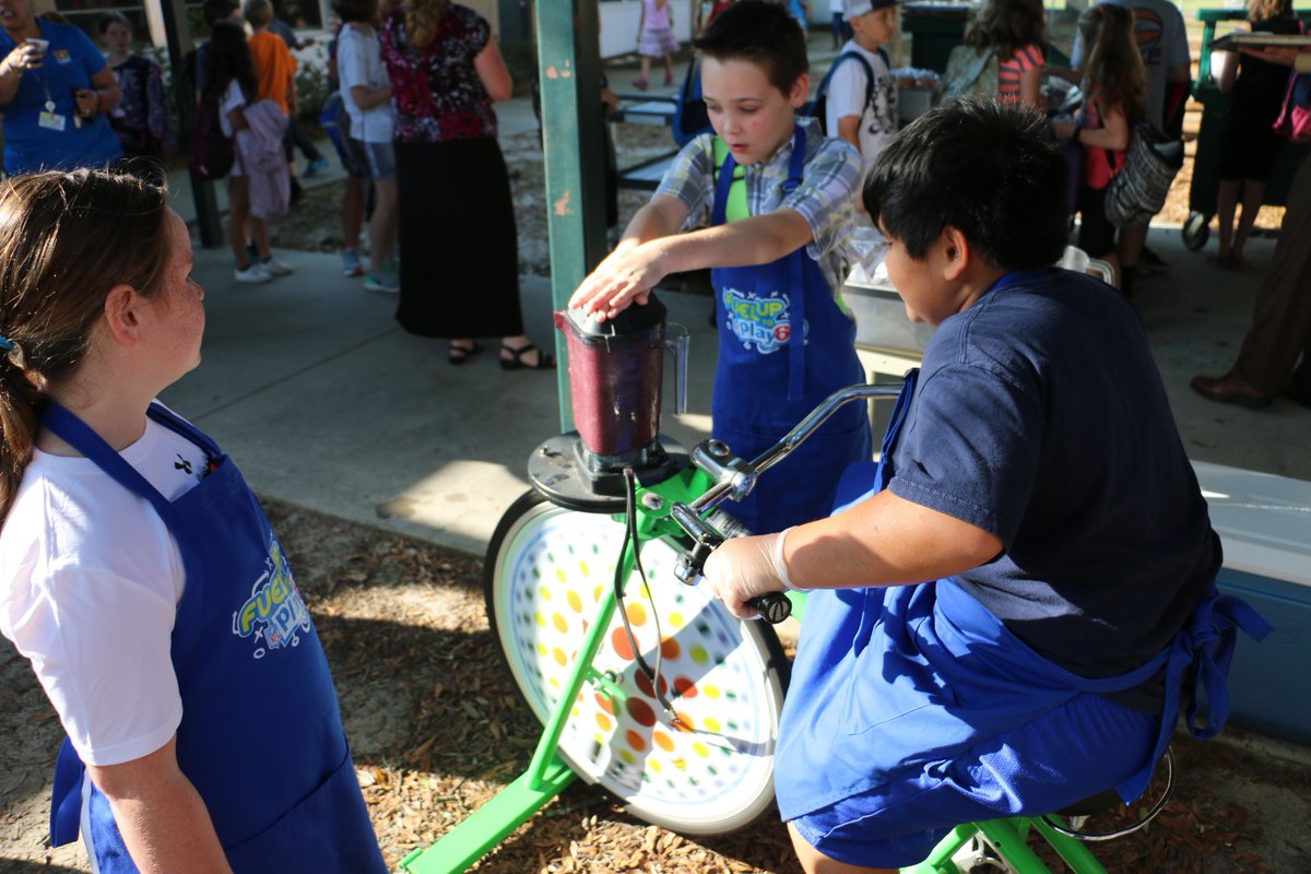 CitFoodServices's tweet photo. Images from today's Blueberry Fest at Lecanto Primary this morning https://t.co/xQ8zlsRr53