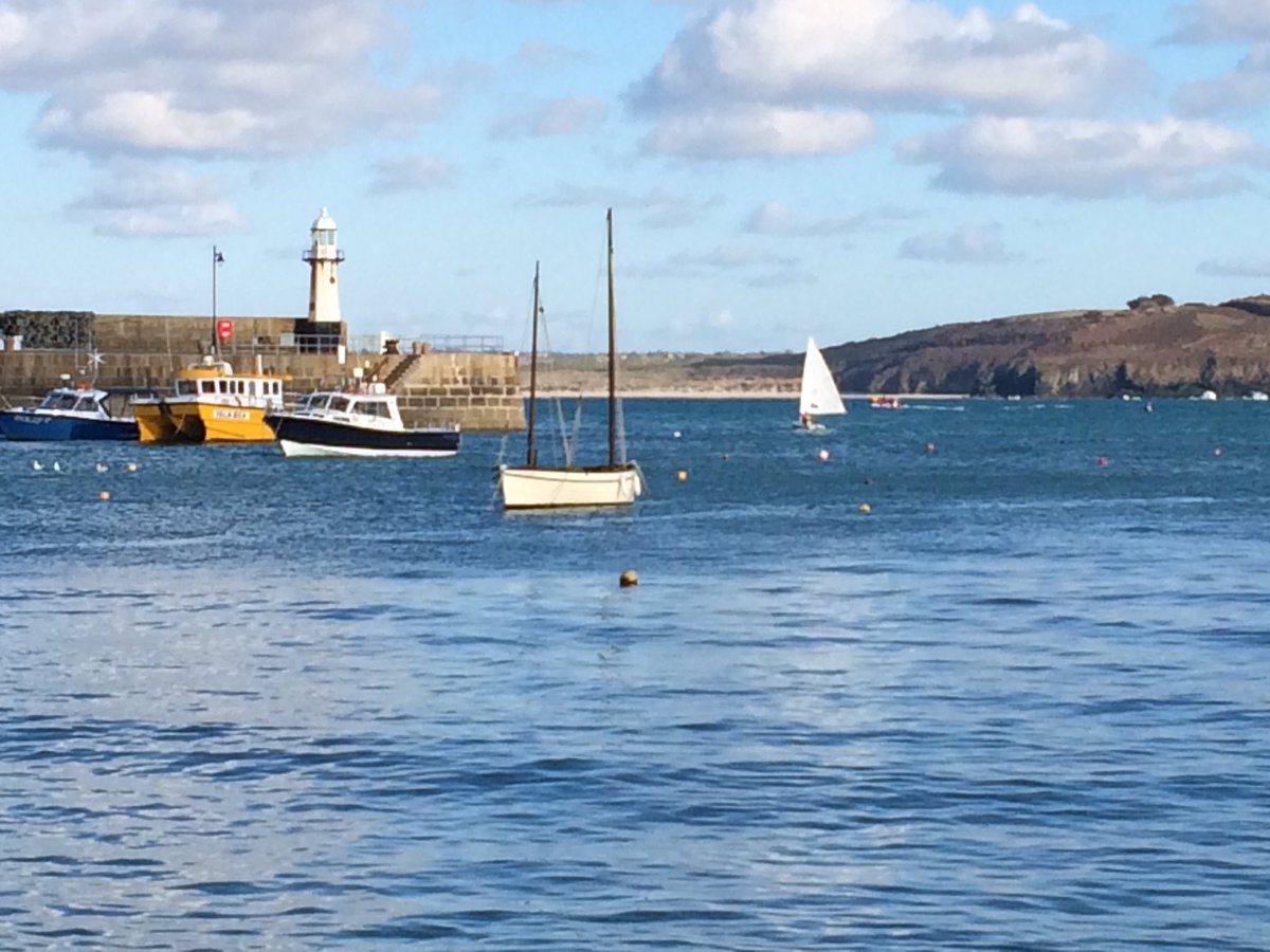 St Ives tweet media