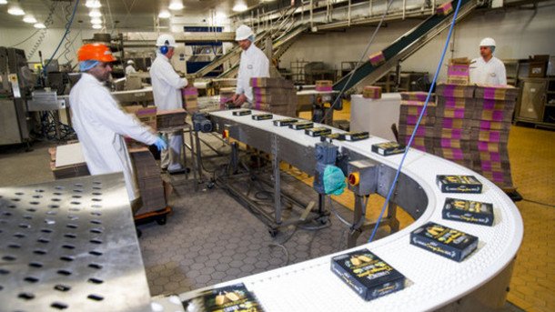 #Nestlé agrees £1.91bn joint venture deal with R&amp;R Ice Cream, to employ 15,000 people ow.ly/4n9uSH