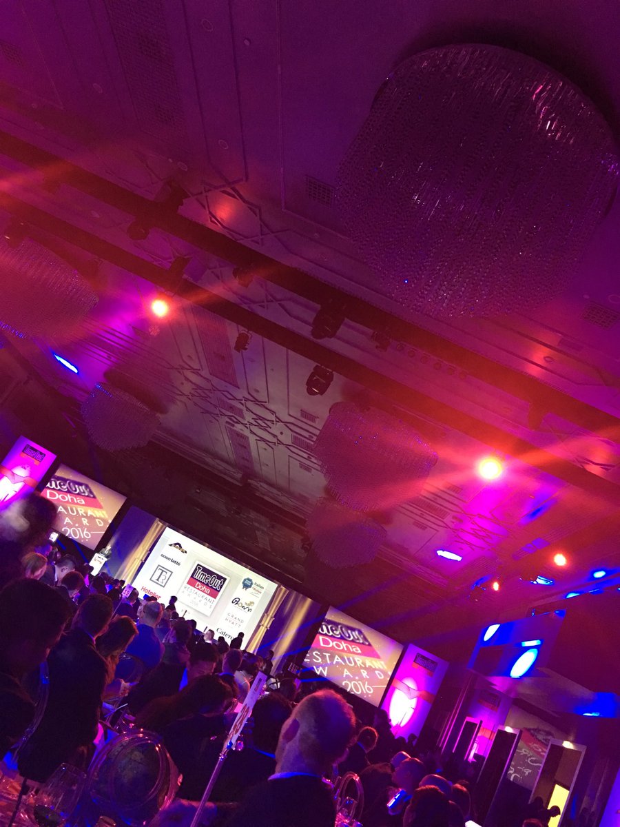 Cricketcri's tweet photo. I am here 😊 #doharestaurantawards https://t.co/85GL6bUD7L