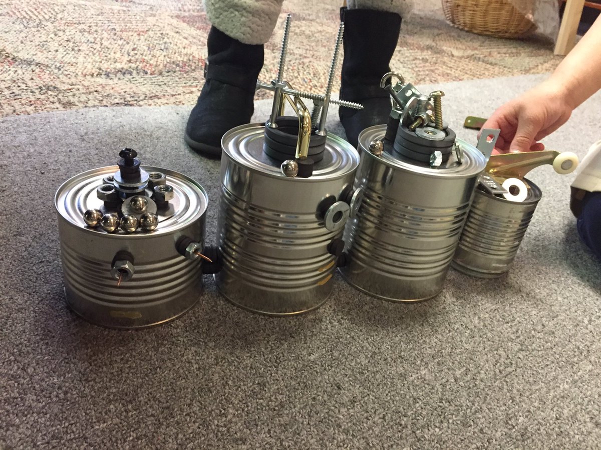 MissMcCrumCOE's tweet photo. Discussing the properties of shapes while exploring in our provocation. What awesome robots! #blockamath https://t.co/HlTdiiJaQy