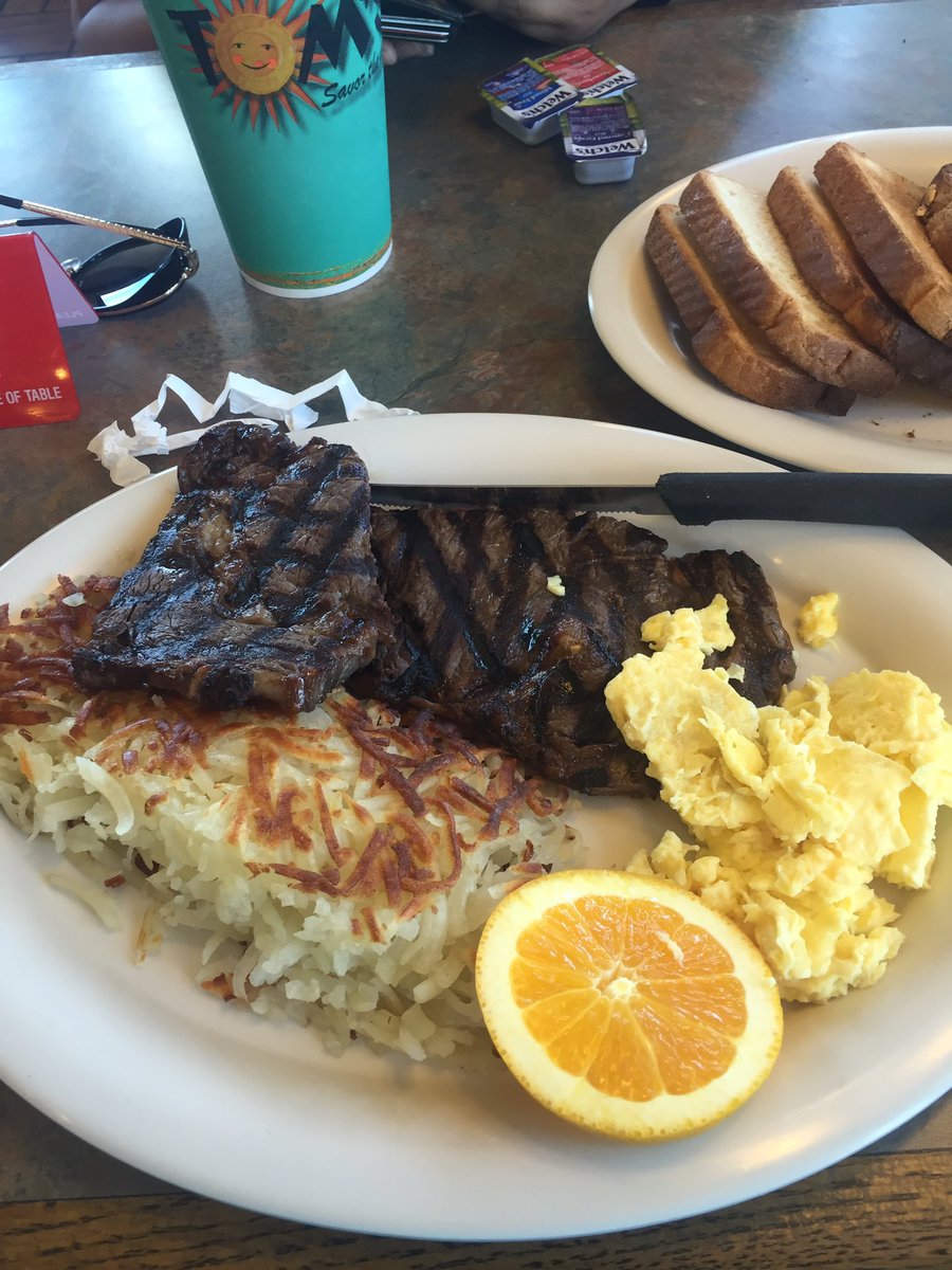 KAPEgotFOOD's tweet photo. #toms #foodwithkape https://t.co/bjHpIzPT82