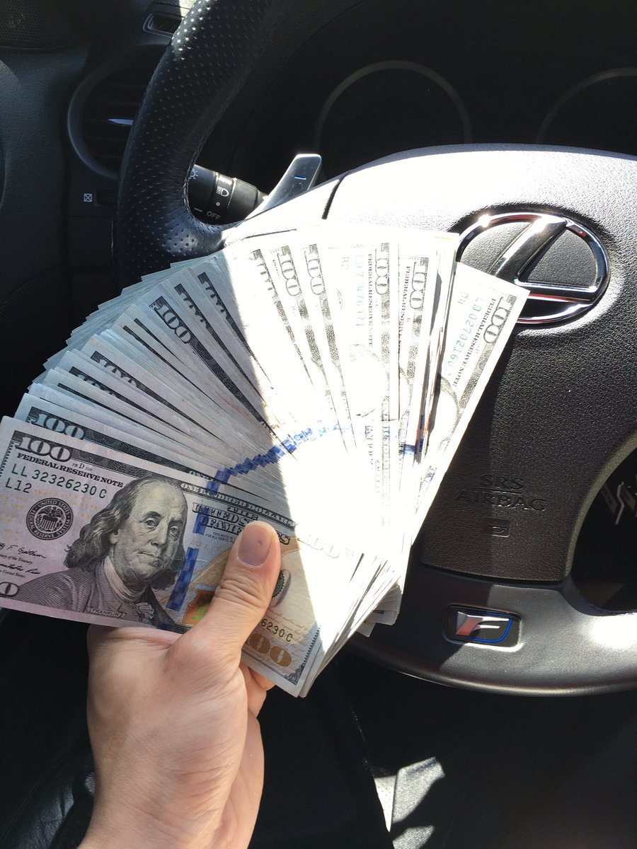 Lowkey_4real's tweet photo. Pay day boy! #blueCnotes https://t.co/7isuRqZSrI