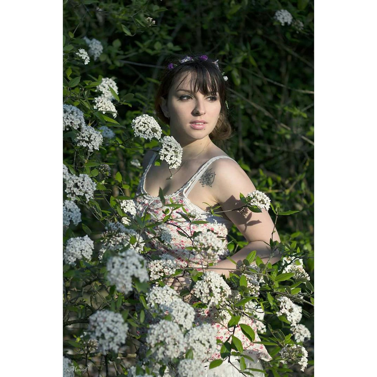 Monstef57's tweet photo. #photography #flowers #spring #naturallight #sunlight #tattoos #piercing #Metz #jardin #whitedress -  laetitia. https://t.co/yEUGtBmwso
