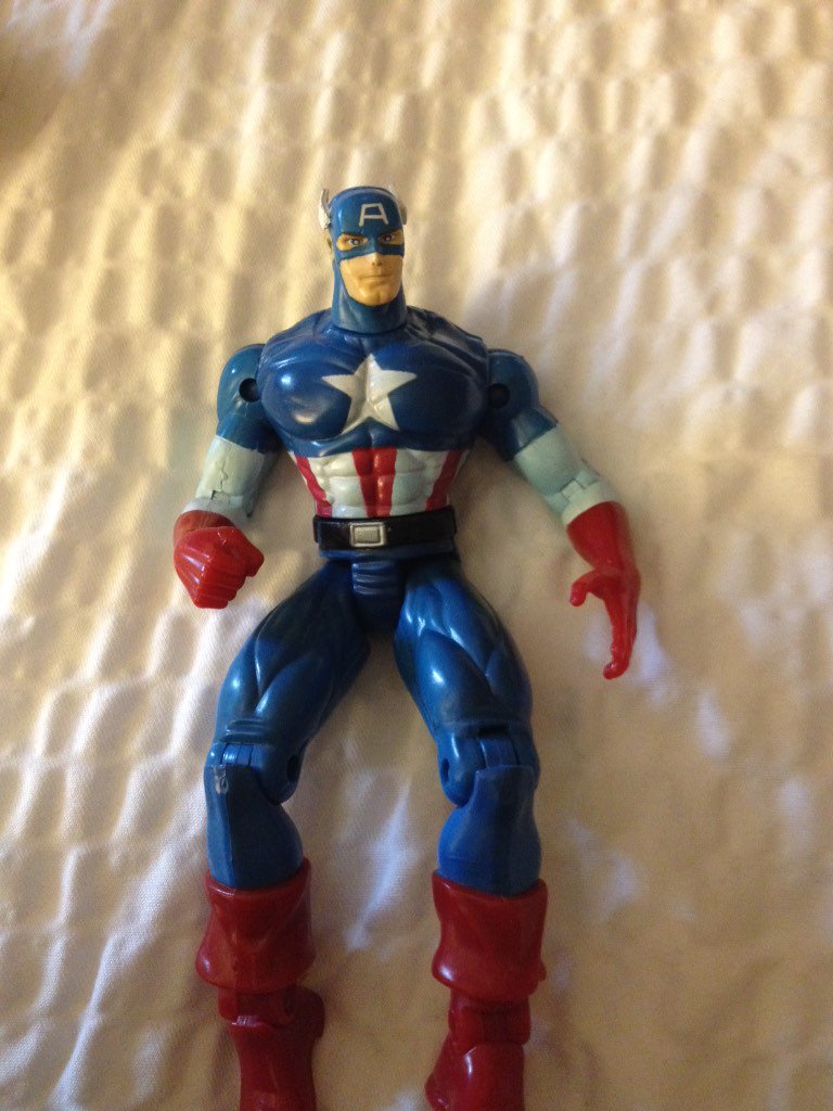 FupuToyCo's tweet photo. #PAXEast2016 #CaptainAmericaCivilWar #comics #d&amp;d #dice #art https://t.co/7jZ35Ijumt