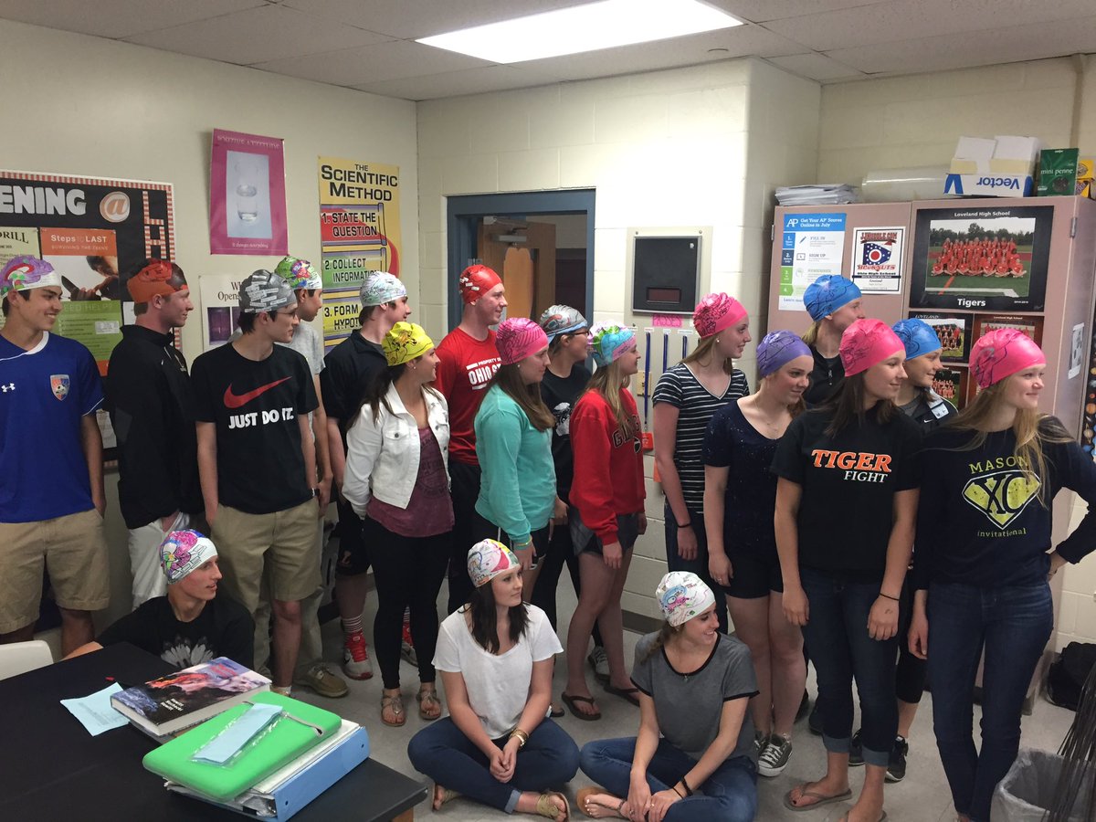 SchermsLHS's tweet photo. @LHSTigrInCharge Block 4 #apbio joins in the fun. #braincaps #sciencenerds #welovebio https://t.co/WFkq9KQeMn