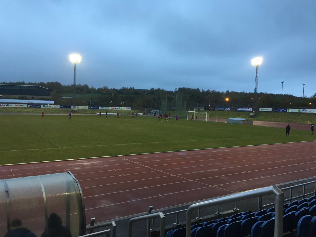 @WetherbyHigh 6th form footie team go 1-0 up against St Mary's Menston. Tense stuff in the final #SouthLeedsStadium