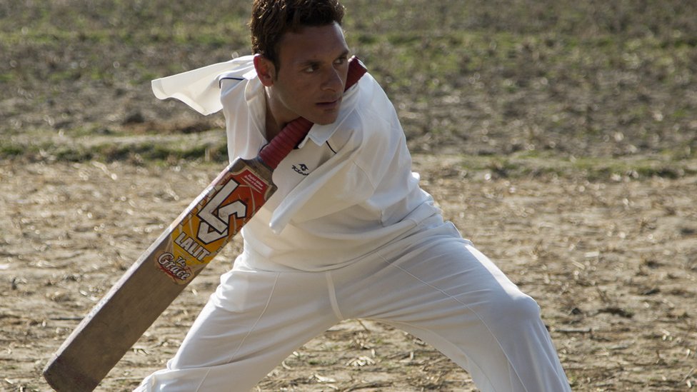bbcgetinspired's tweet photo. Playing cricket with no arms:

https://t.co/MLsGJiJbBC

#GetInspired https://t.co/mKA07YAj3g
