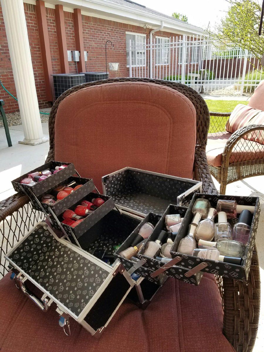 Yesterday was so nice that our residents got their nails done on the patio! We are loving the warm weather!