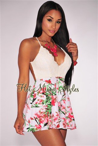 HotMiamiStylesE's tweet photo. Floral Blanca De La Impresión Del Cordón CrissCross Acolchada Romper
 $ 44.99
https://t.co/QvMJOnV59P https://t.co/zcYBkjiah7