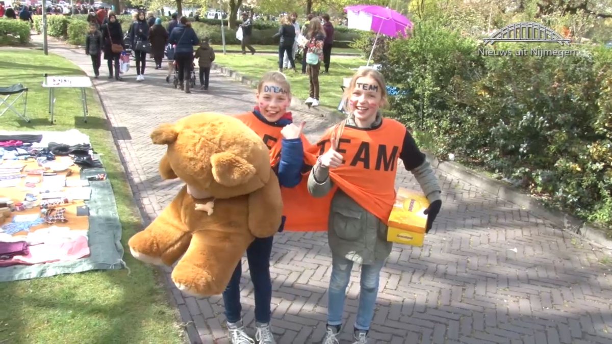 Webfm_tv_'s tweet photo. Elk half uur op RTVTotaal:

Regionieuws - Vrijmarkt Goffertpark Nijmegen.

Via de kabel of https://t.co/Mosferp7Zk https://t.co/nY0lYejXDf