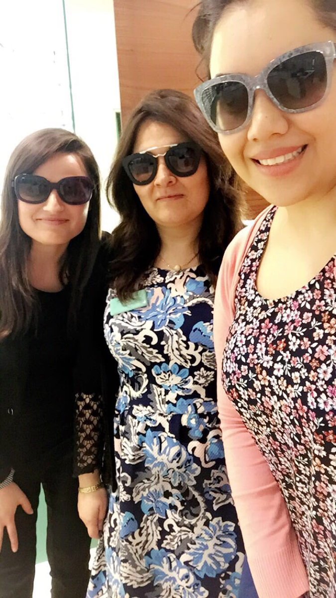 vimi35's tweet photo. Conference update with team🤓 loving our Sunnies😎 #workhardplayhard @jane_salway @stefanome @RosDeans https://t.co/4OmUNlI4L9