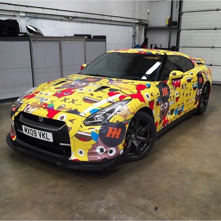 SupercarsofLDN's tweet photo. One of the coolest wraps I've seen! @CarThrottle getting ready for Gumball 3000🚗💨 #EmojiTR https://t.co/PvVYSHnbh0