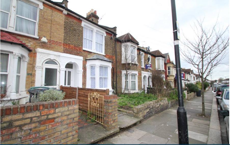 HaringeyToday's tweet photo. 3 Bedrooms Terraced House For Sale
Read More https://t.co/EF22oFhkWA https://t.co/EpMih34aPt