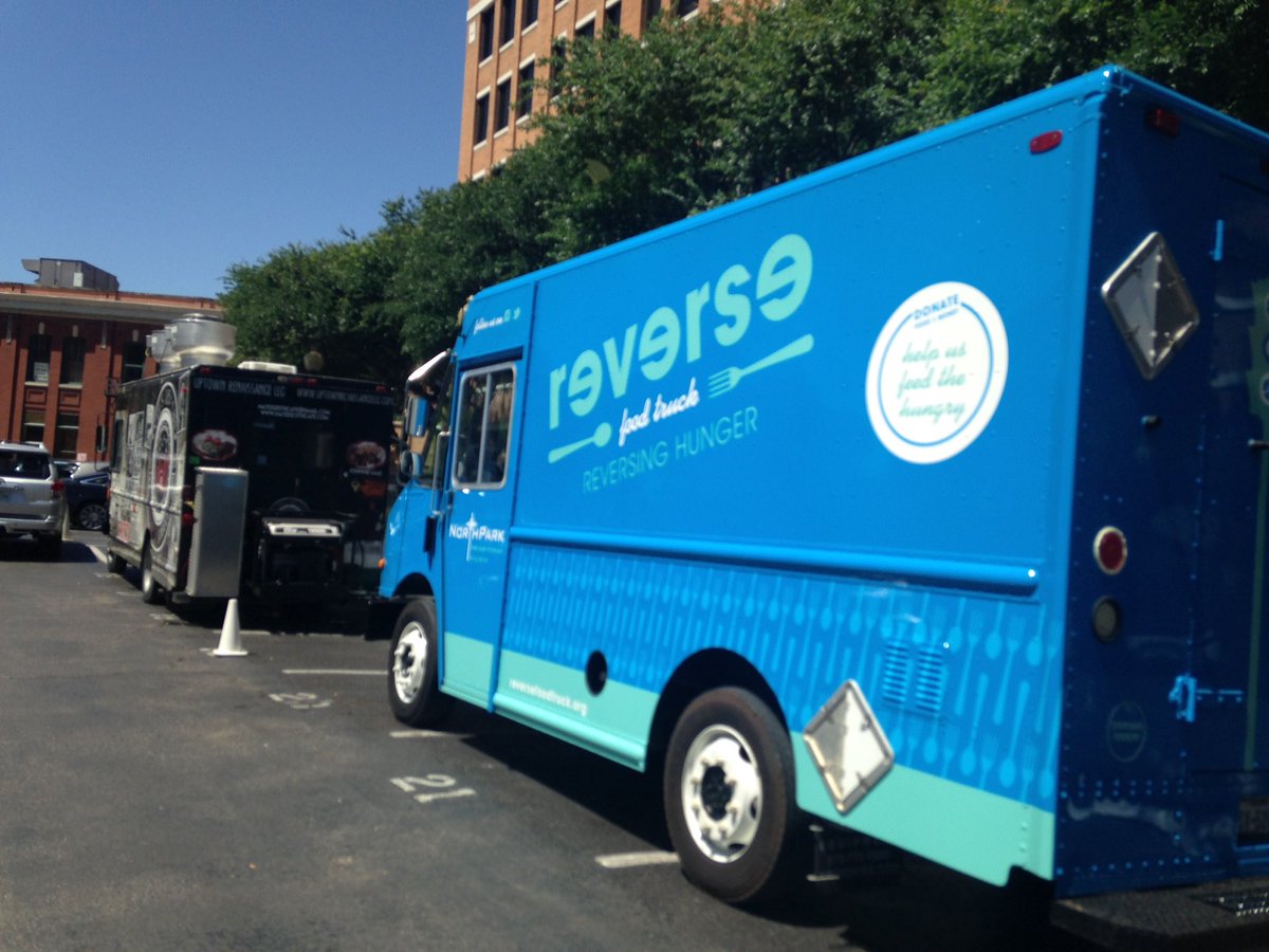 cbs11ken's tweet photo. It's called a reverse food truck. We'll explain how it works and who it helps at 4:30 @CBSDFW @AmbitEnergy https://t.co/cz8RKKVY2l