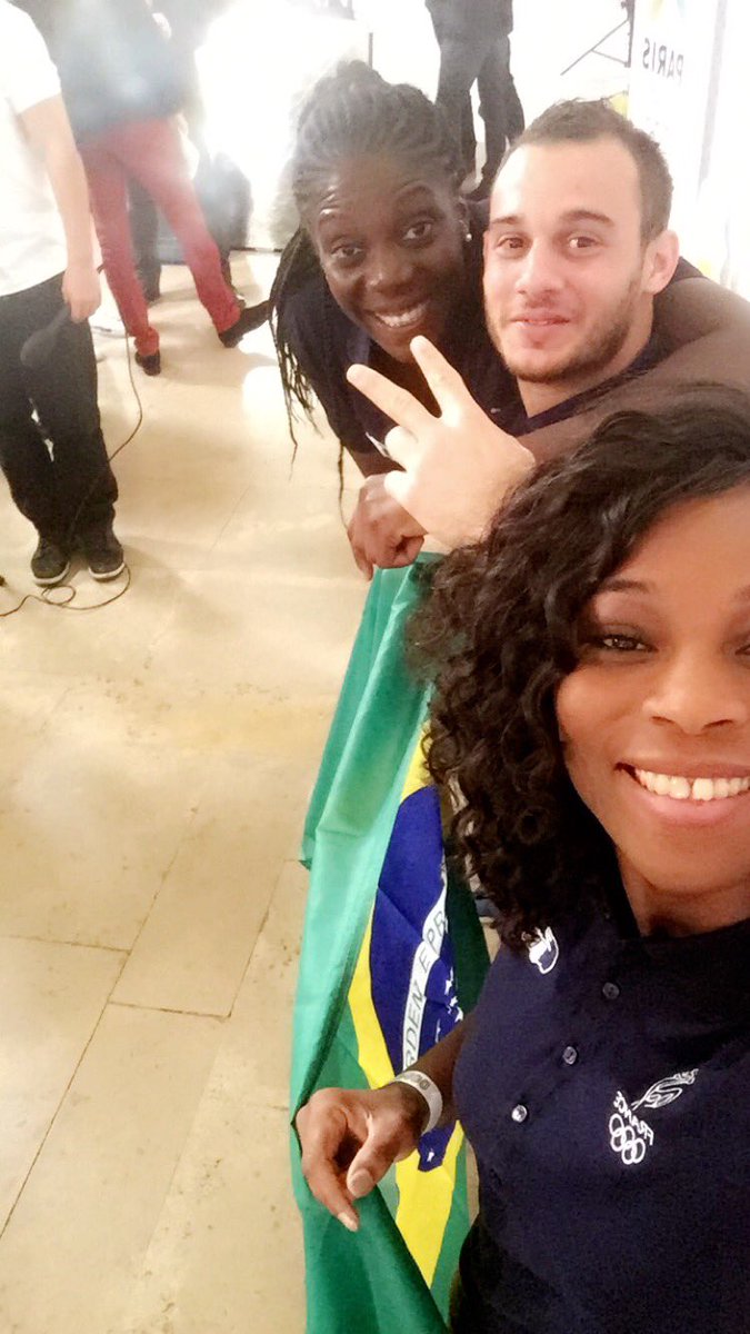 GnetoPriscilla's tweet photo. Le compte à rebours est lancé J-100 ! Ça fait rêver ... #Rio2016 🙏🏽 #espritbleu @FranceOlympique https://t.co/l0mrs0LSac