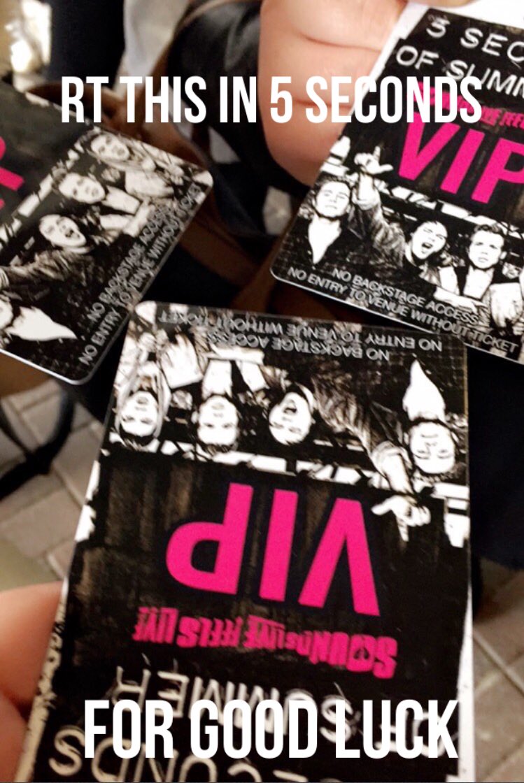 sleepingpixiee's tweet image. I MET MICHALE KFKFNFNNC