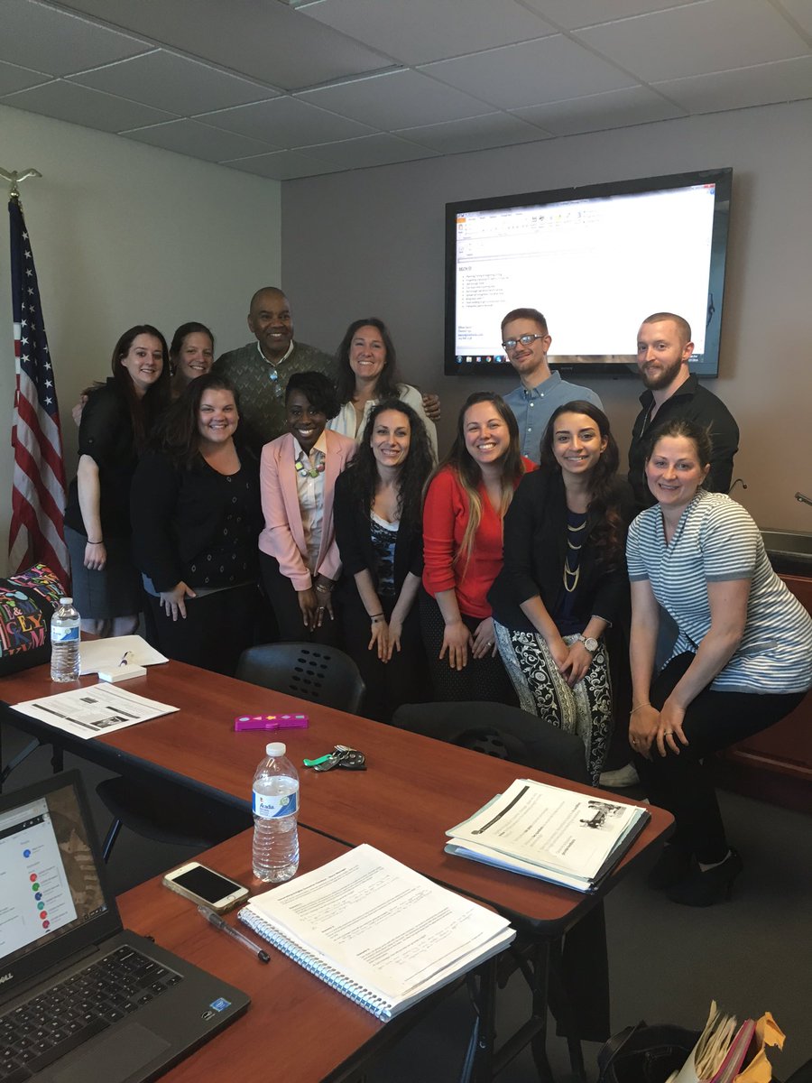 themighty795's tweet photo. District meeting!#themighty795 #tobeapartner https://t.co/w9TuviwfsZ