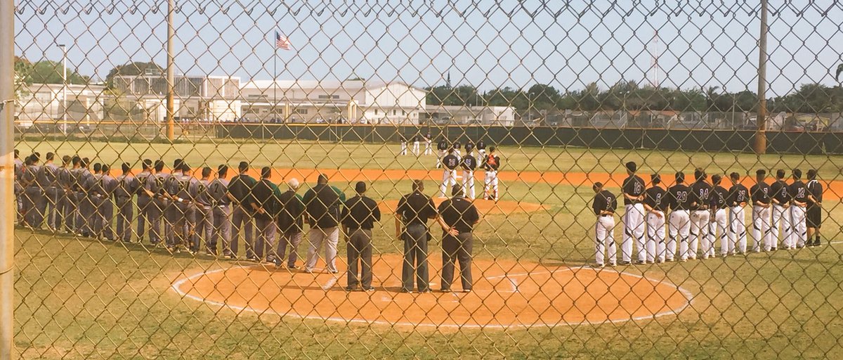 miamikilliansr's tweet photo. Baseball anyone?  Cougars vs Eagles #GoKnation #theK #Green&amp;Gold @MiamiSup @MDCPS @KillianAthletic @killianball https://t.co/N9nTlg6JrD