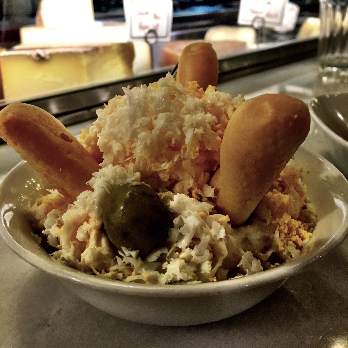 Esta "Ensaladilla Rusa" de @RestBarBas pasa a ser una de mis favoritas!! Gracias por la recomendación <a href="/juanpozuelo/">Juan Pozuelo</a>