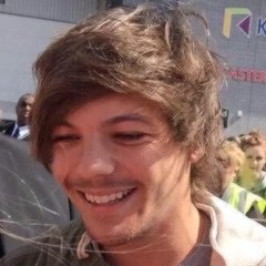 janexls's tweet image. Lou es la persona más hermosa que existe y tiene un gran corazón, me duele no poder abrazarlo
#ProjectHomeLouisDay