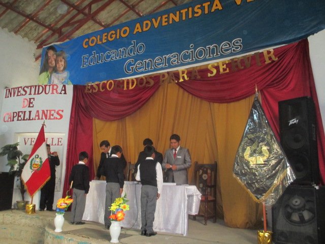 ColAdvVelille's tweet photo. Colegio Adventista "Velille" - AEASOP - Investidura de Capellanes. #EducacionUPSur @abelapazar @AdventistasMSOP https://t.co/7yidZmkpWD