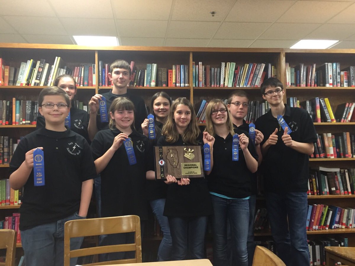 SaltForkJH's tweet photo. Another title for the case! What a first year for Salt Fork JH. Congratulations, moving to Sectionals! @IESA_IL https://t.co/YfHUSV3AGr