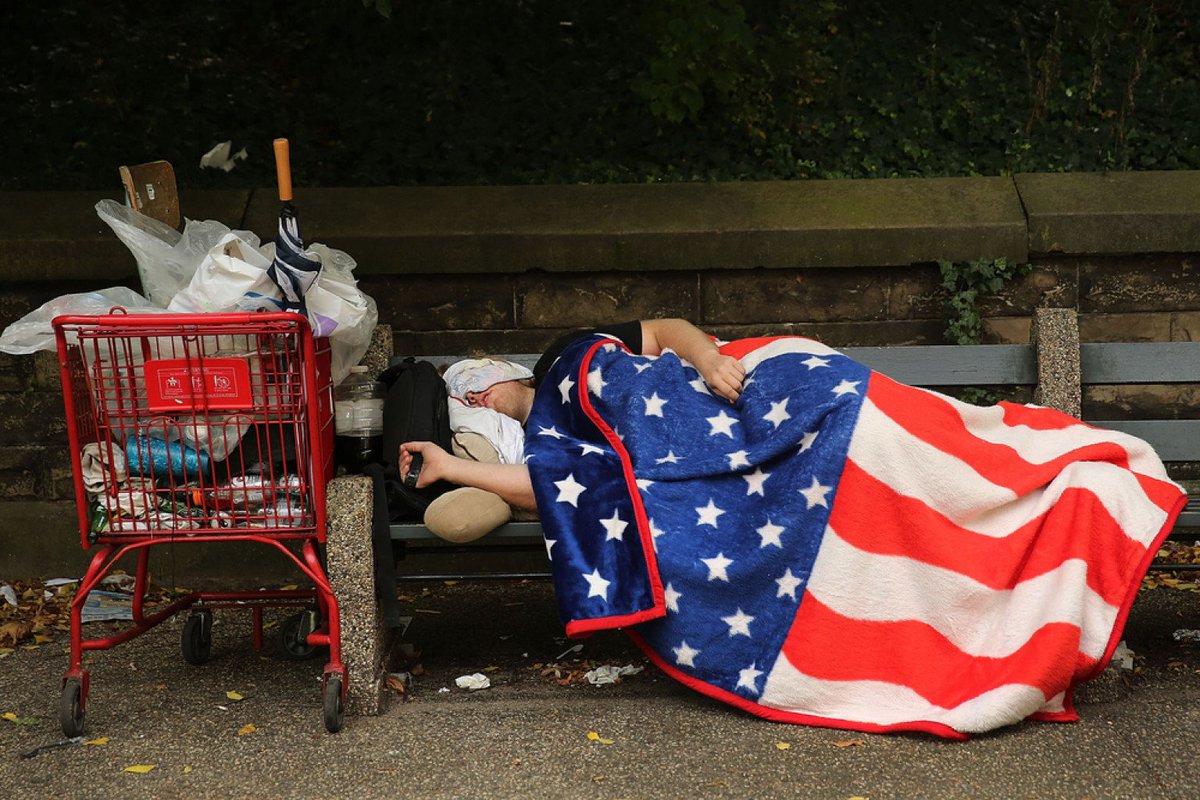 XiishH's tweet photo. @SociologyTheory Extreme poverty #soc002 https://t.co/4epUL3GizV