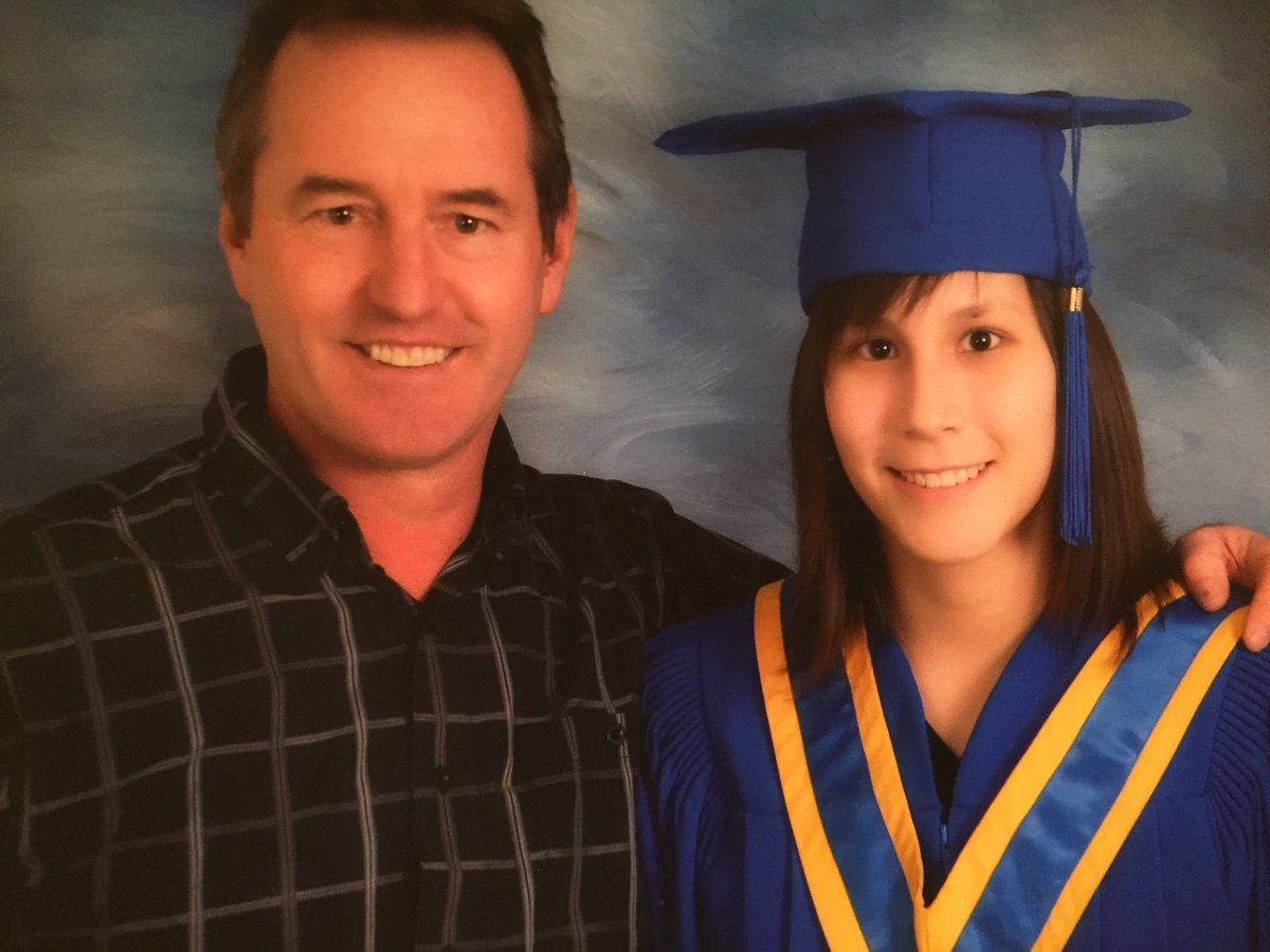 LindsayWilIiams's tweet image. I always told "Juney" there were perks of having your Dad at school with you! 😉#fatherdaughter #gradpic