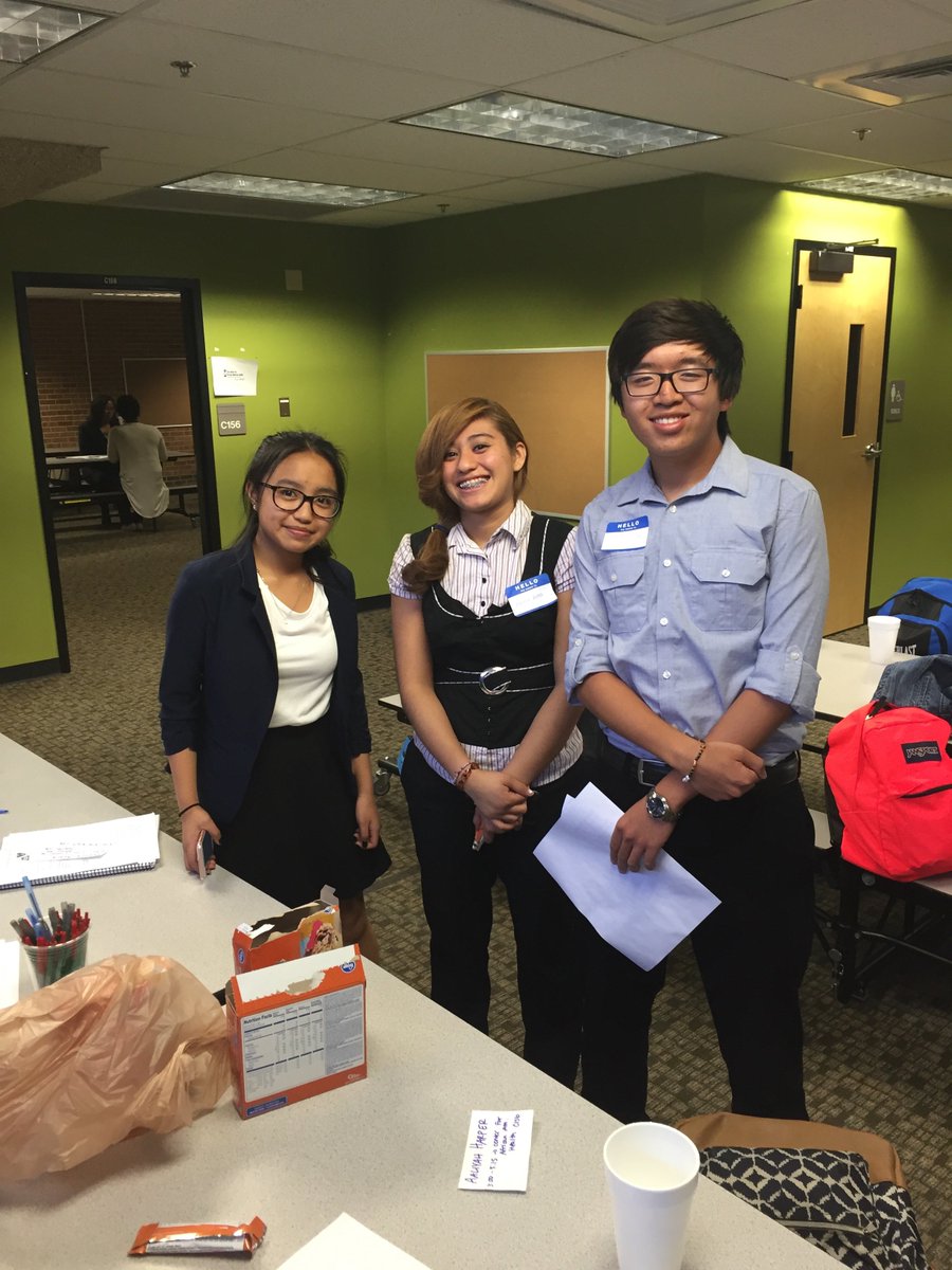 jms2giz's tweet photo. CTE students prepare to interview for paid pathway internships with IT companies @htec_dps https://t.co/6JCjleBzxe