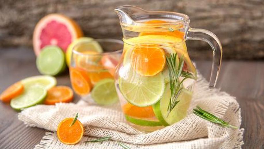 detikHealth's tweet photo. Kaya Asam Sitrat, Infused Water Lemon Bisa Cegah Batu Ginjal https://t.co/USf19WuUd3 https://t.co/xfkRwEGuJx