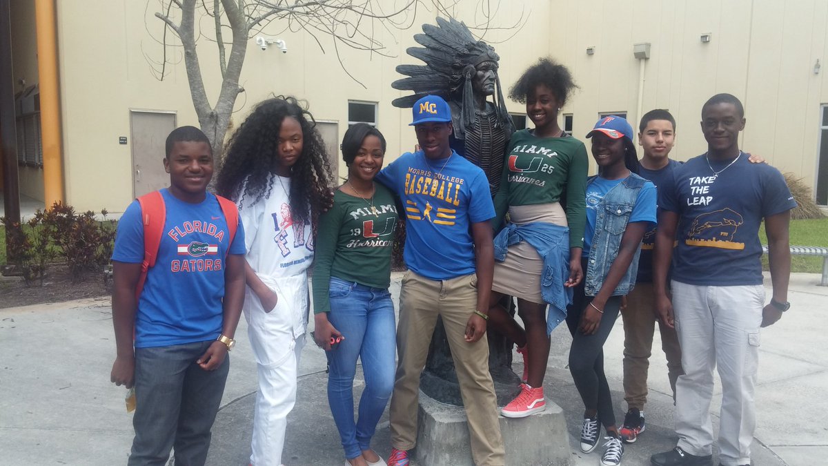 StdtSvcMDCPS's tweet photo. @StdtSvcMDCPS Miami Carol City Senior High School Chiefs celebrates  College Day ! https://t.co/19sLdDIvz5