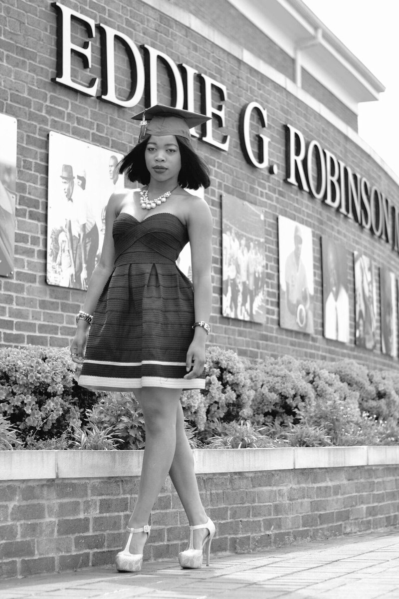 _RaeganNation's tweet photo. There's more than one way for a female to be bad 🤗😆 " here's an example ! #GradComingSoon #Loubs'Poppin https://t.co/fiAABT3DHf