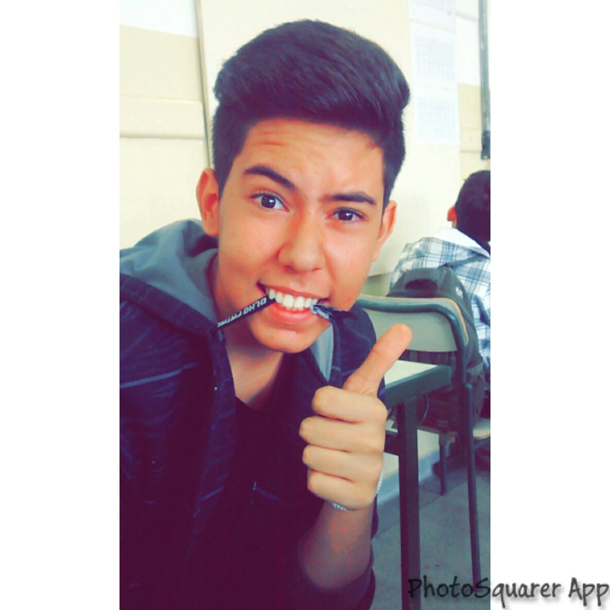 felipee_chris's tweet photo. Meio loucoo #bugadoo https://t.co/5hCMGWRT2p